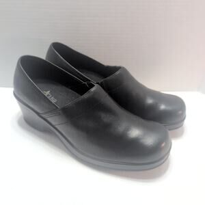 Eastland UltraLite Slip On Work Hospital Heeled Clogs Black Mules Women's 11M